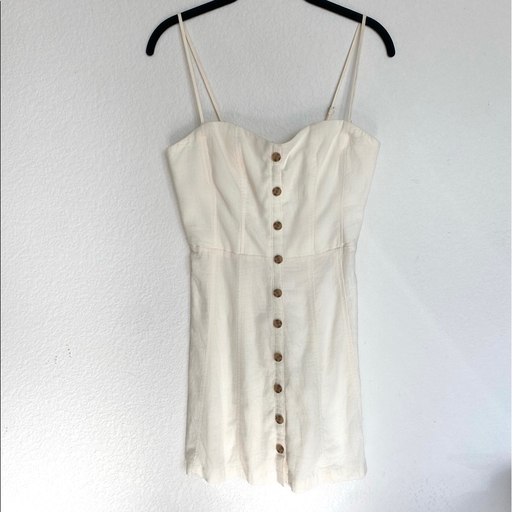 Cream/White buttoned Dress